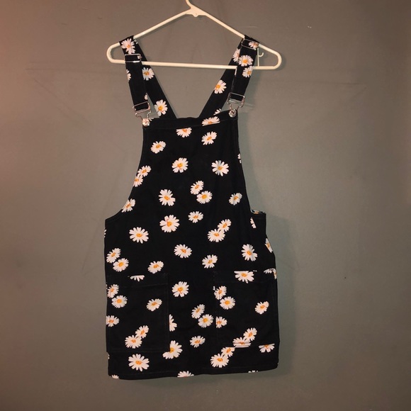 Forever 21 Other - Black Overalls/Skirt with daisies